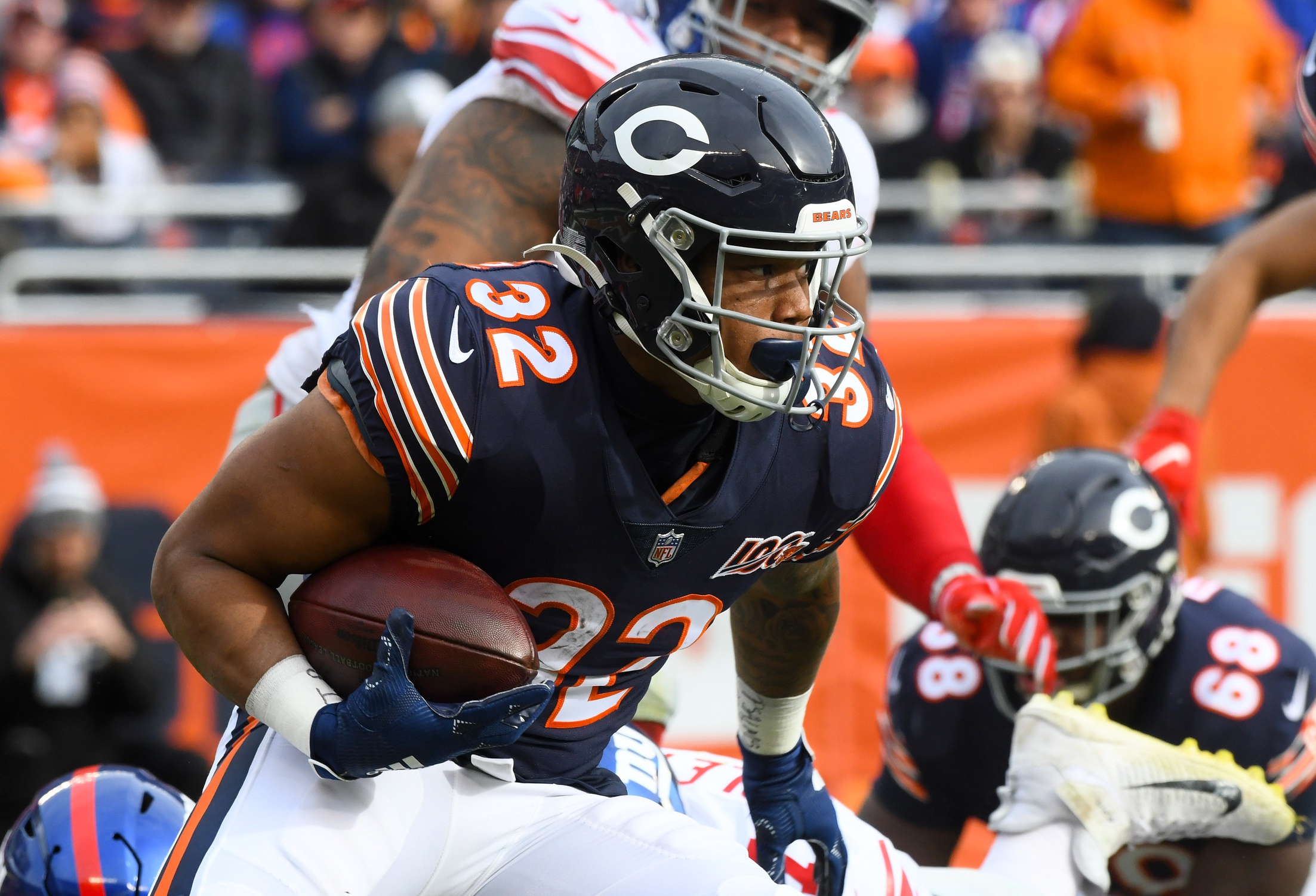 Bears rout Giants 29-3 in home finale