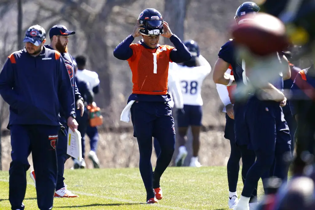 Bears QB Justin Fields (shoulder) is game-time decision vs. Jets