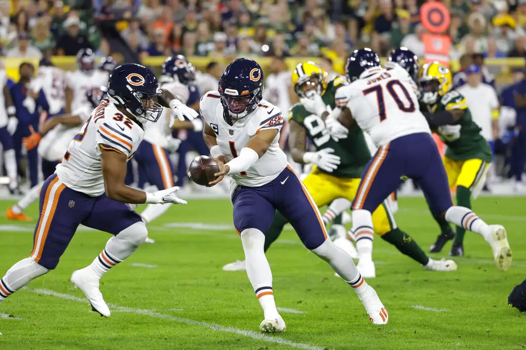 How Bears' Matt Eberflus handled Justin Fields' Luke G  comments – NBC  Sports Chicago