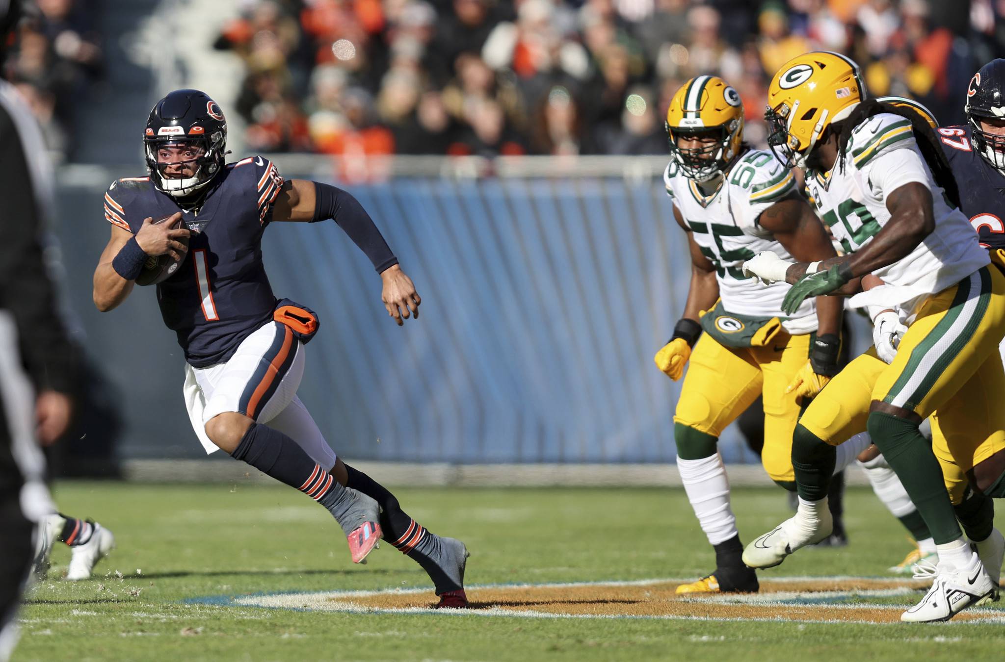 Packers beat Bears at Soldier Field 28-19