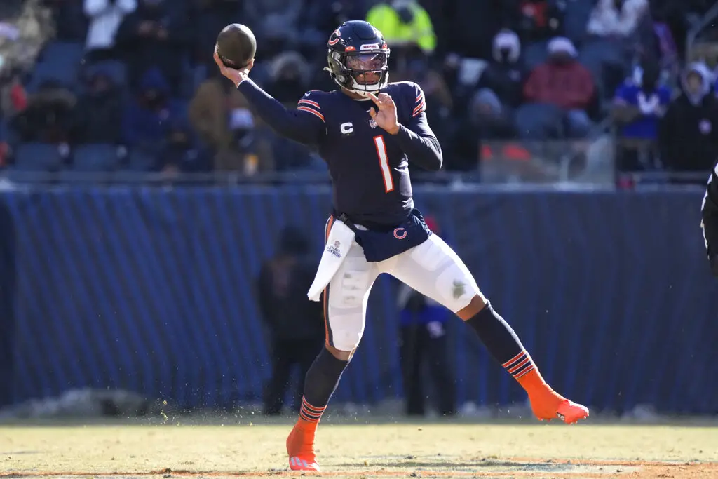 Week 18 NFL injury report: Justin Fields ruled out for Bears