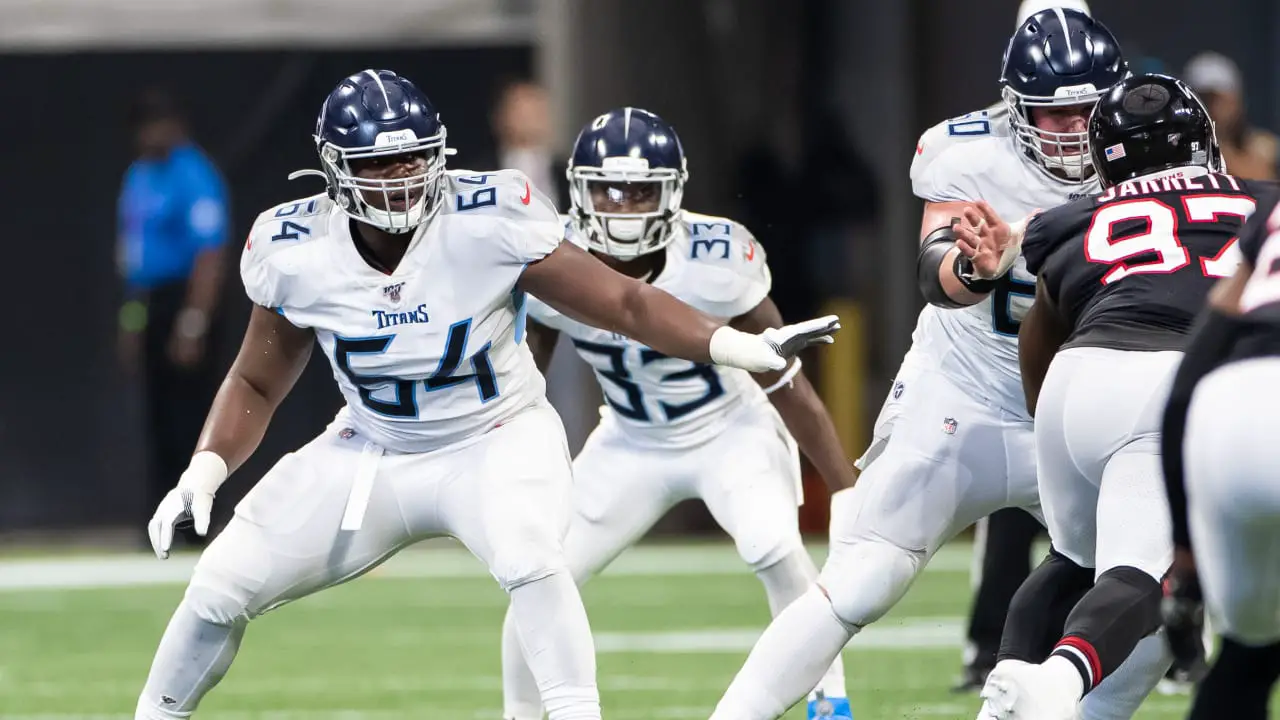 Tennessee Titans guard Nate Davis signing with Chicago Bears in