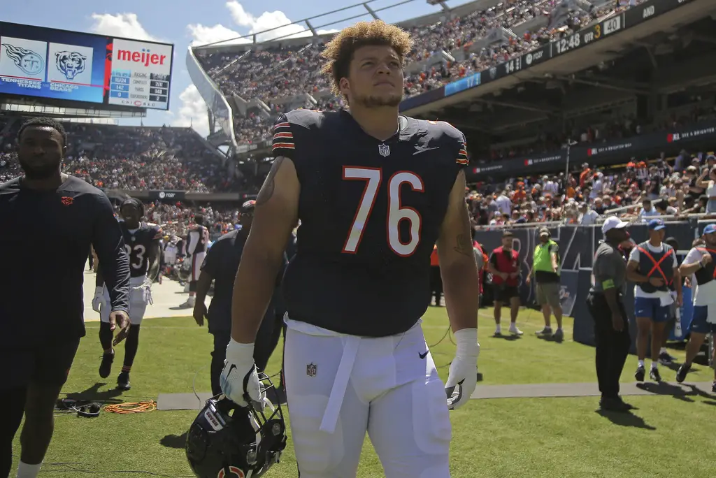 Bears offensive lineman Teven Jenkins will have back surgery Wednesday